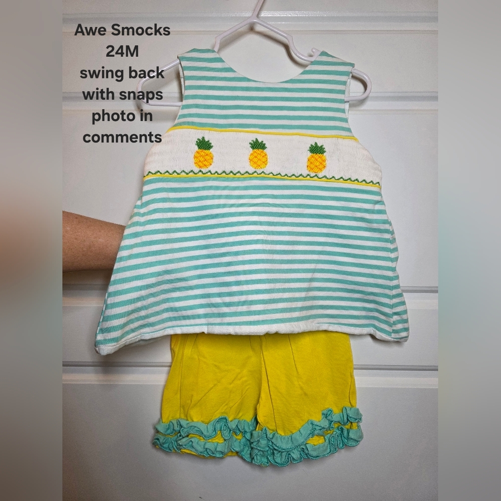 Girls Smocked Pineapple Short Set With Swingback Bow Top